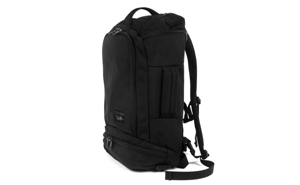 A Techonaut 30 with a Black exterior.